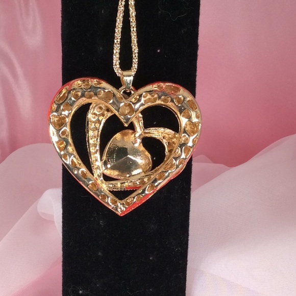 METAL RED & PINK HEART NECKLACE - Picture 3 of 3